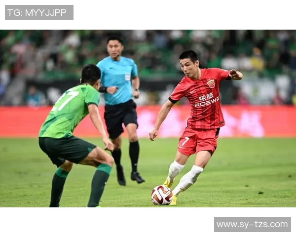 超级对决季后赛激战拉开帷幕精彩瞬间引爆全场期待无限